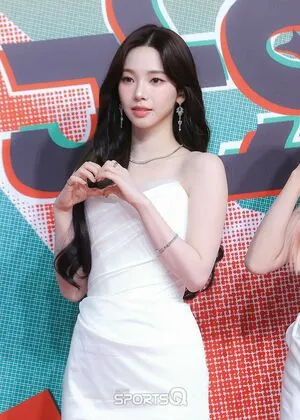 Katarinabluu OnlyFans Leaked Free Thumbnail Picture - #Lx94eV3vQi