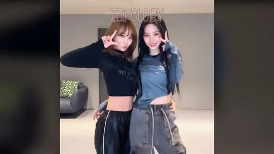 Katarinabluu OnlyFans Leaked Free Thumbnail Picture - #Qtpif7MIQC