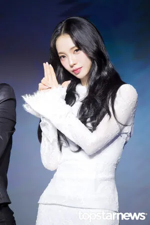 Katarinabluu OnlyFans Leaked Free Thumbnail Picture - #UXYrM42esa