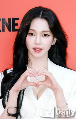 Katarinabluu OnlyFans Leaked Free Thumbnail Picture - #fpvF9FBSLv