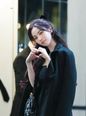 Katarinabluu OnlyFans Leaked Free Thumbnail Picture - #ic0yIauop0