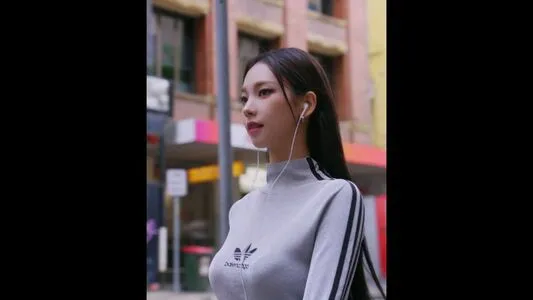 Katarinabluu OnlyFans Leaked Free Thumbnail Picture - #rGf6jekXJo