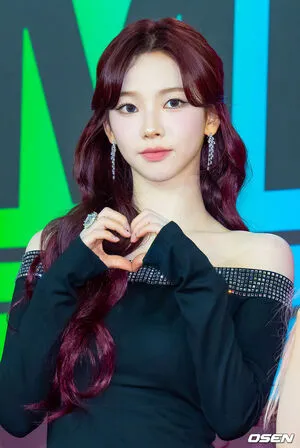 Katarinabluu OnlyFans Leaked Free Thumbnail Picture - #rZEhJEW9Mn