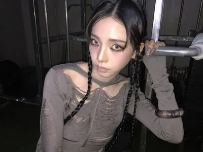 Katarinabluu OnlyFans Leaked Free Thumbnail Picture - #sfHpxOfIGS