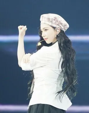 Katarinabluu OnlyFans Leaked Free Thumbnail Picture - #t2raWcn600