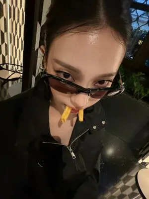 Katarinabluu OnlyFans Leaked Free Thumbnail Picture - #u12lvbrrw0