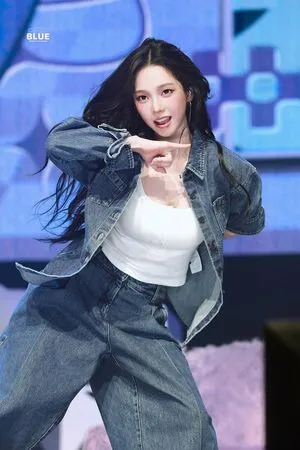 Katarinabluu OnlyFans Leaked Free Thumbnail Picture - #u8lAReP9d2