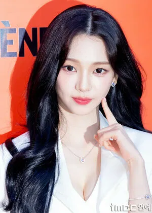 Katarinabluu OnlyFans Leaked Free Thumbnail Picture - #vBzNpad3Va