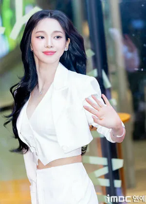 Katarinabluu OnlyFans Leaked Free Thumbnail Picture - #x4wvkfHQwd