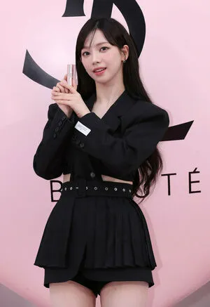 Katarinabluu OnlyFans Leaked Free Thumbnail Picture - #xBaYTUzGKF