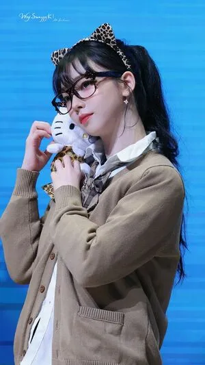 Katarinabluu OnlyFans Leaked Free Thumbnail Picture - #xSiB4e8GlG