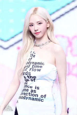 Katarinabluu OnlyFans Leaked Free Thumbnail Picture - #z9vzBVSlMZ