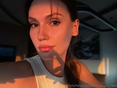 Kate Evans Real OnlyFans Leaked Free Thumbnail Picture - #EAPuztiUul