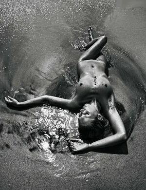Kate Moss OnlyFans Leaked Free Thumbnail Picture - #h3TWvO30u1