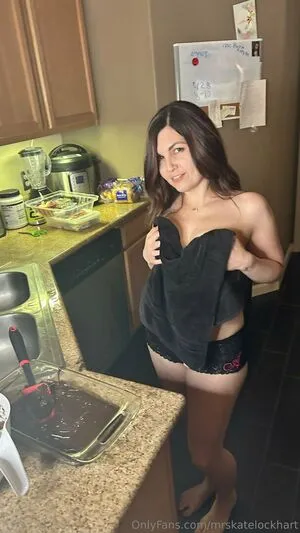 Katelockhart OnlyFans Leaked Free Thumbnail Picture - #czFkNaz5Nz