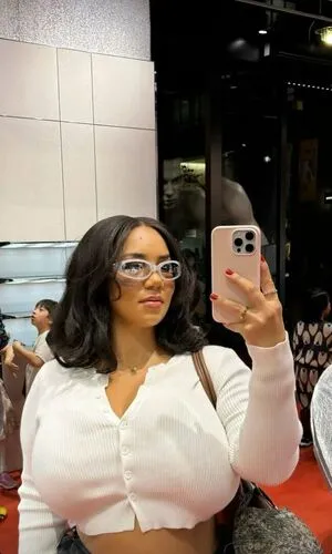 Katelynsade OnlyFans Leaked Free Thumbnail Picture - #RewbbY12HR