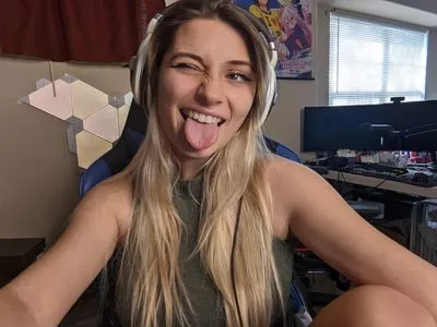 Katerino OnlyFans Leaked Free Thumbnail Picture - #xMIltsRhBc