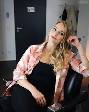 Katharina Kleinfeldt OnlyFans Leaked Free Thumbnail Picture - #DVt6S7m3m2