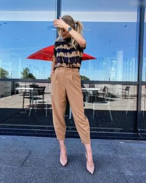 Katharina Kleinfeldt OnlyFans Leaked Free Thumbnail Picture - #sZJBNibK34