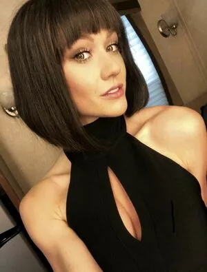 Katherine McNamara OnlyFans Leaked Free Thumbnail Picture - #1hsq5I8Ure