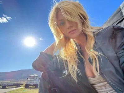 Katherine McNamara OnlyFans Leaked Free Thumbnail Picture - #6wSwEwb81y