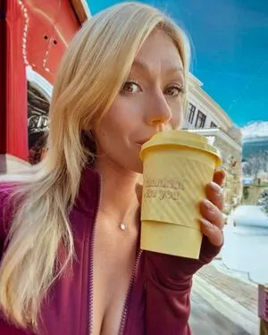 Katherine McNamara OnlyFans Leaked Free Thumbnail Picture - #EetCIQRALX