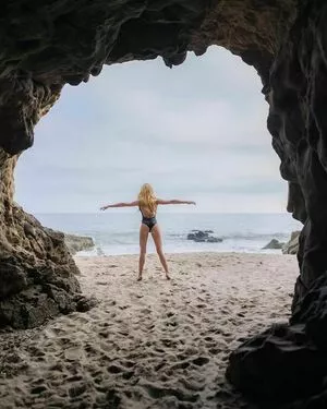 Katherine McNamara OnlyFans Leaked Free Thumbnail Picture - #JnNRx9xEGB