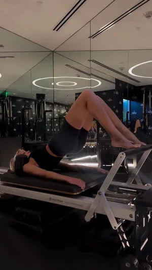 Katherine McNamara OnlyFans Leaked Free Thumbnail Picture - #Mt29uuRpIA