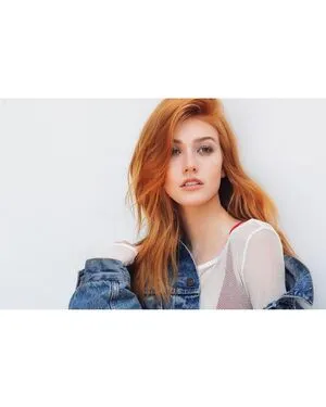 Katherine McNamara OnlyFans Leaked Free Thumbnail Picture - #NrMKB1BHai
