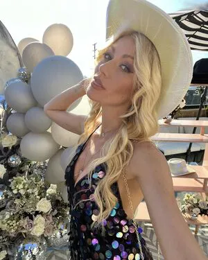 Katherine McNamara OnlyFans Leaked Free Thumbnail Picture - #RFOCfxIymU