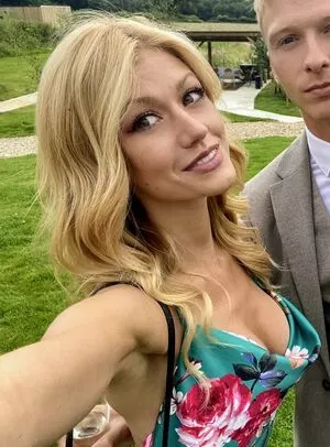 Katherine McNamara OnlyFans Leaked Free Thumbnail Picture - #U7EkZWf320