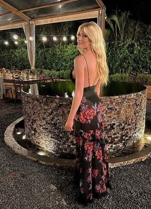 Katherine McNamara OnlyFans Leaked Free Thumbnail Picture - #WfkE3A7zmf