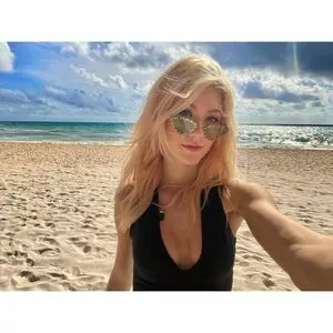 Katherine McNamara OnlyFans Leaked Free Thumbnail Picture - #aFiLGFSJ5a