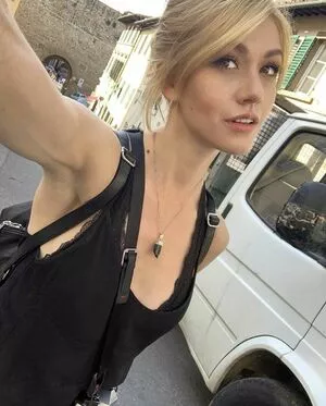 Katherine McNamara OnlyFans Leaked Free Thumbnail Picture - #e27PwvMHkg