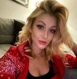 Katherine McNamara OnlyFans Leaked Free Thumbnail Picture - #xB9WTEj8G2