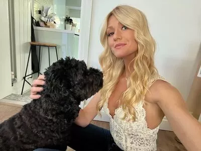 Katherine McNamara OnlyFans Leaked Free Thumbnail Picture - #xPT9HDivDs