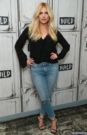Katheryn Winnick OnlyFans Leaked Free Thumbnail Picture - #rmkw38X3HA