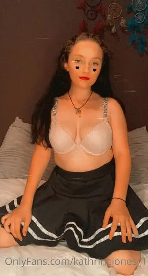 Kathrinejones OnlyFans Leaked Free Thumbnail Picture - #34SBedTus1