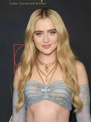 Kathryn Newton OnlyFans Leaked Free Thumbnail Picture - #1rCnfTwCFk