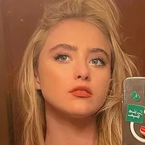 Kathryn Newton OnlyFans Leaked Free Thumbnail Picture - #39sf05j2p9