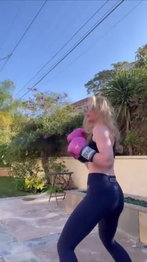 Kathryn Newton OnlyFans Leaked Free Thumbnail Picture - #LK1scp3YEc