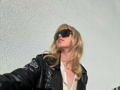 Kathryn Newton OnlyFans Leaked Free Thumbnail Picture - #bEzr3KvS0T