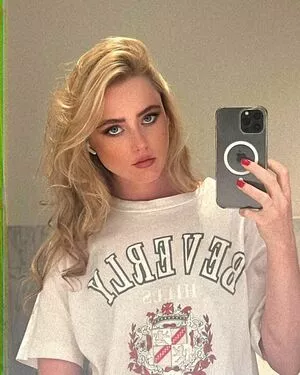 Kathryn Newton OnlyFans Leaked Free Thumbnail Picture - #lQJhlJpeth