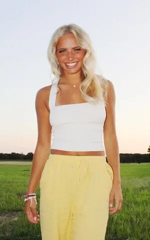 Kathryn Ortmeier OnlyFans Leaked Free Thumbnail Picture - #5syW8A6eie