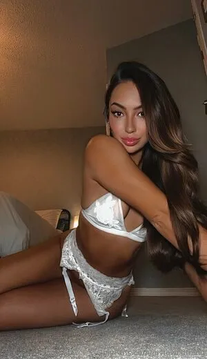 Katie Adler OnlyFans Leaked Free Thumbnail Picture - #ddGrExoP2b