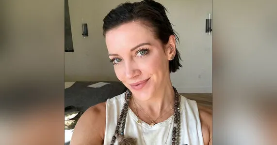 Katie Cassidy OnlyFans Leaked Free Thumbnail Picture - #J4oLja4OLg