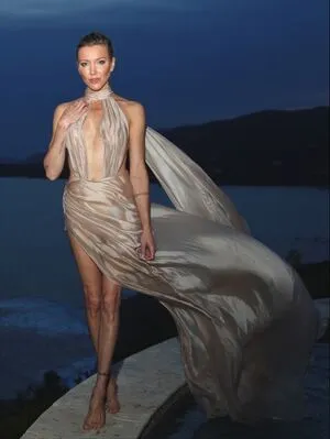 Katie Cassidy OnlyFans Leaked Free Thumbnail Picture - #awfEolPEDw