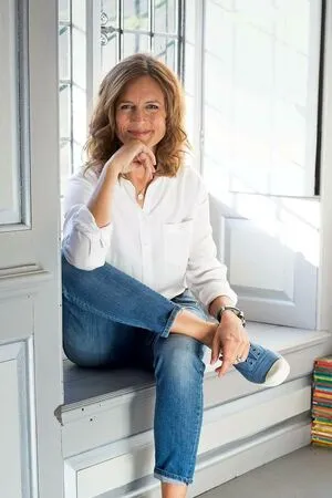 Katie Derham OnlyFans Leaked Free Thumbnail Picture - #1XQVS246yt