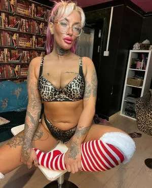 Katie Edgell OnlyFans Leaked Free Thumbnail Picture - #9LDa8Uhiom