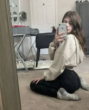 Katie Isnor OnlyFans Leaked Free Thumbnail Picture - #B9FfQBv77L